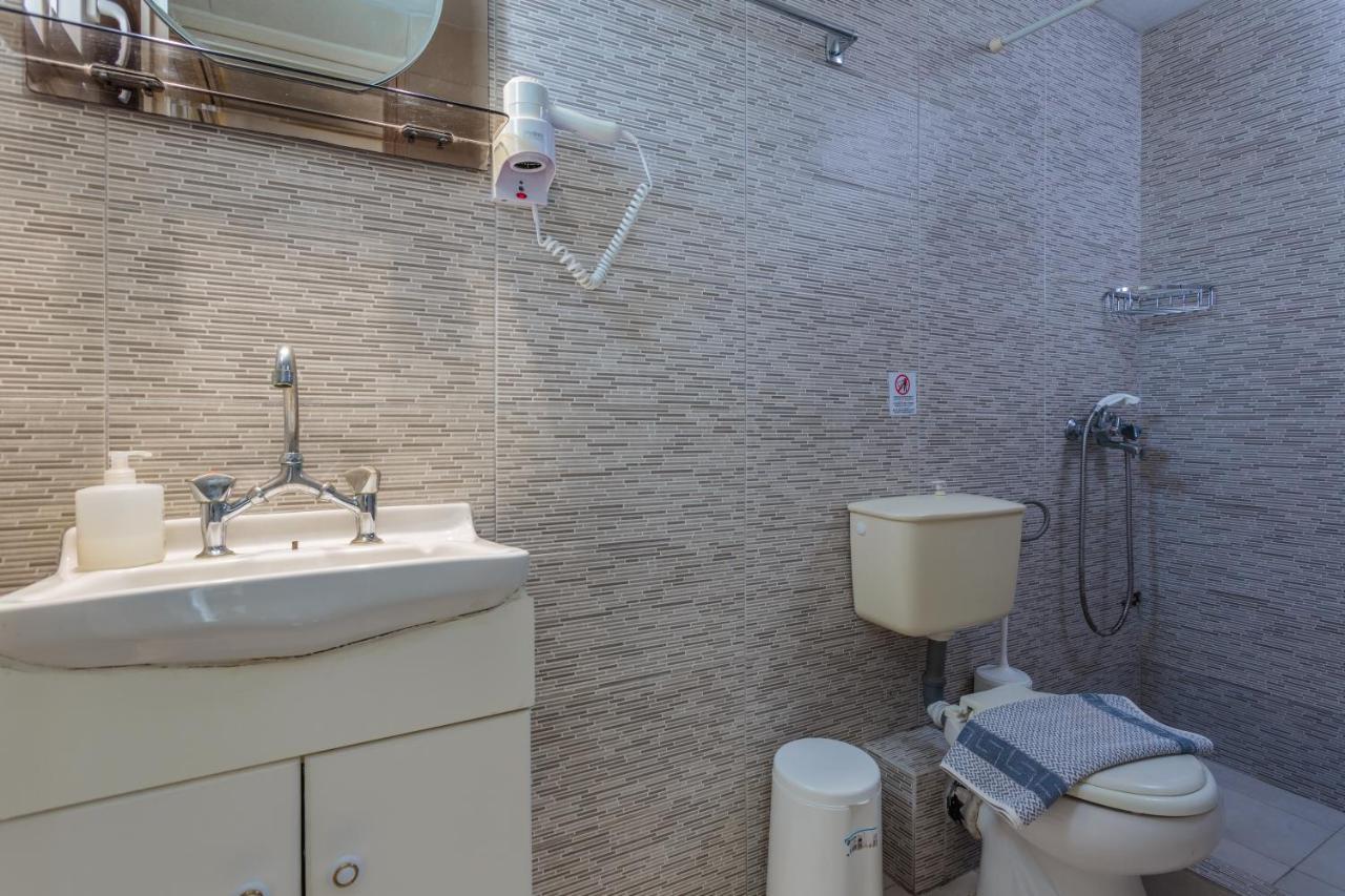 John'S Rooms & Studios Parikia  Ngoại thất bức ảnh